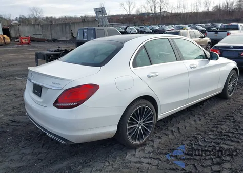 2019 Mercedes-Benz C 300 4Matic z USA, uszkodzony, nr VIN WDDWF8EB7KR514823